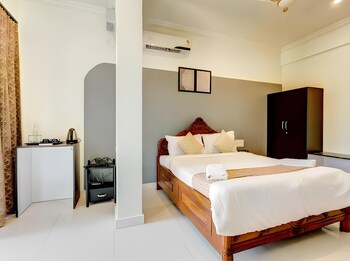 hotel 7seas by solara hospitality