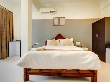 hotel 7seas by solara hospitality