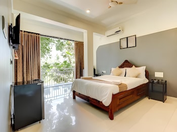 hotel 7seas by solara hospitality