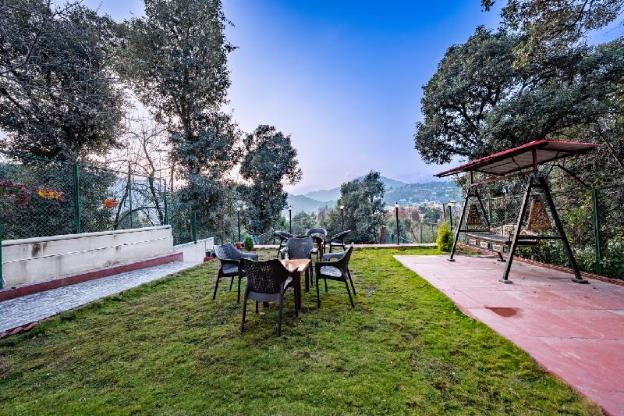 the himalayan monk hotel