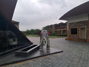 jollywood banquets and resort