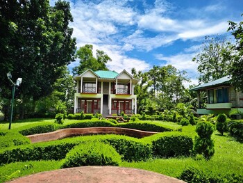 Hotel Dynasty Inn,Jalpaiguri>>Lataguri,2 star