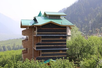 Gezellig Inn - Golden Apple,Shallin>>Manali,3 star