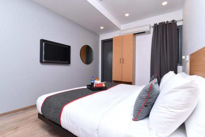 townhouse rudra inn near chhatarpur metro station