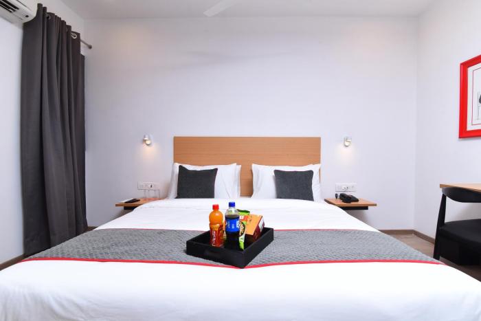 townhouse rudra inn near chhatarpur metro station