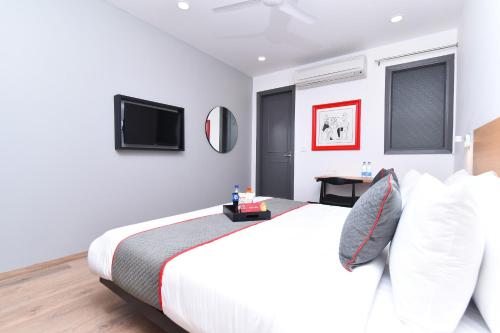 townhouse rudra inn near chhatarpur metro station