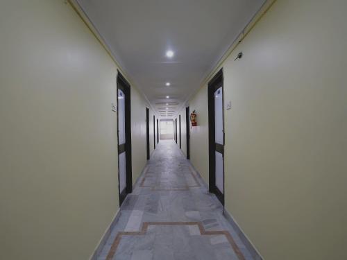 flagship hotel banyan tree near alwan colony