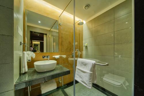 icon boutique by bhagini