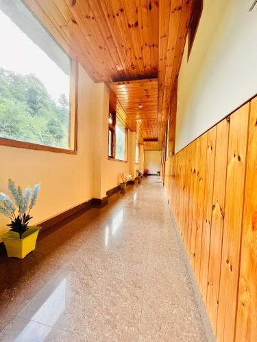 hotel beas river retreat
