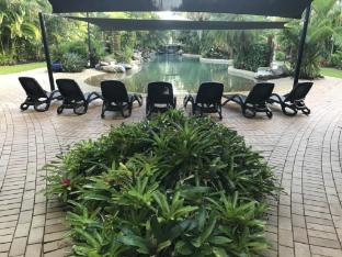 trinity links resort