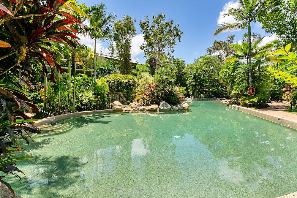 trinity links resort