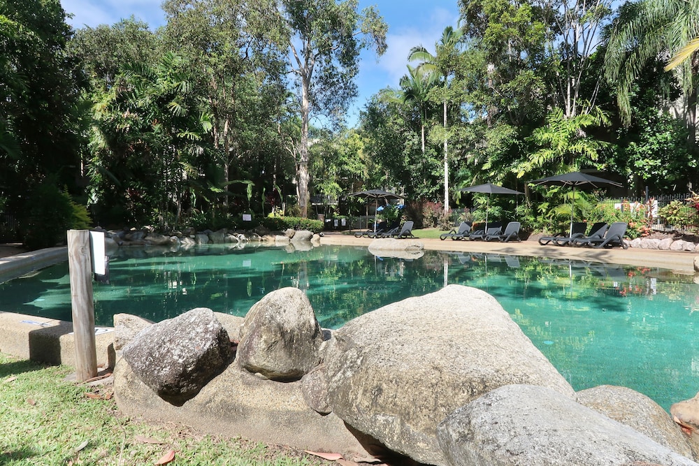 trinity links resort