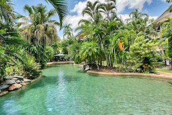 trinity links resort