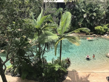 trinity links resort