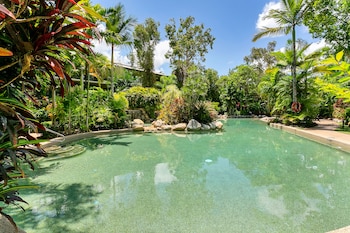 trinity links resort