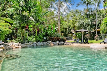 trinity links resort