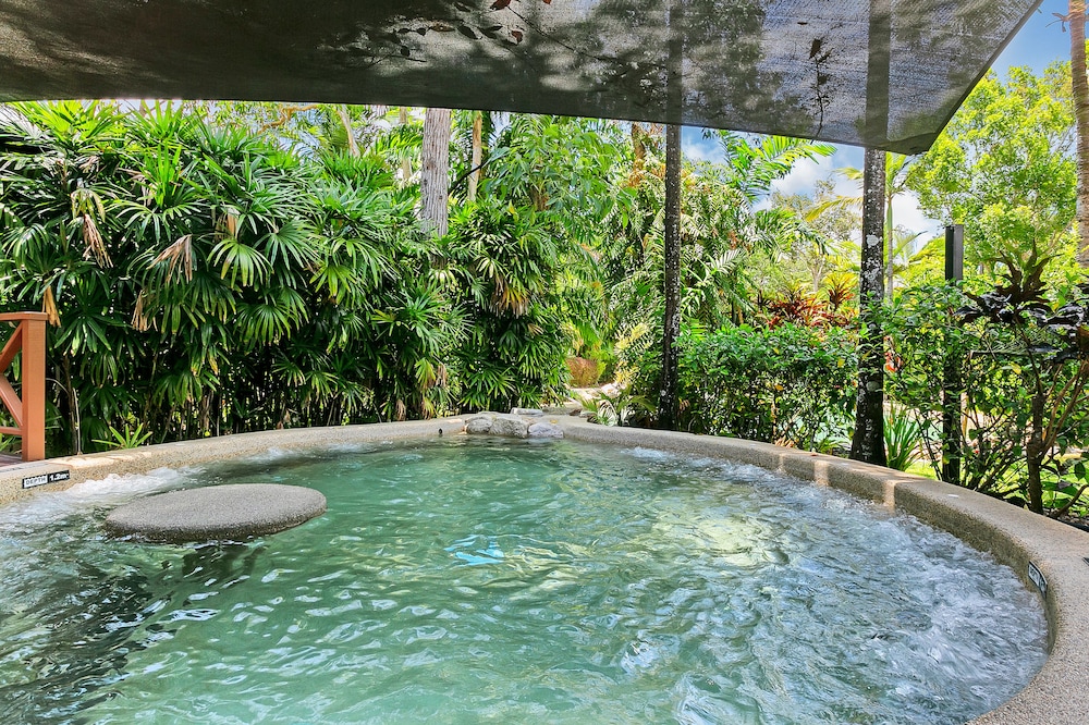 trinity links resort