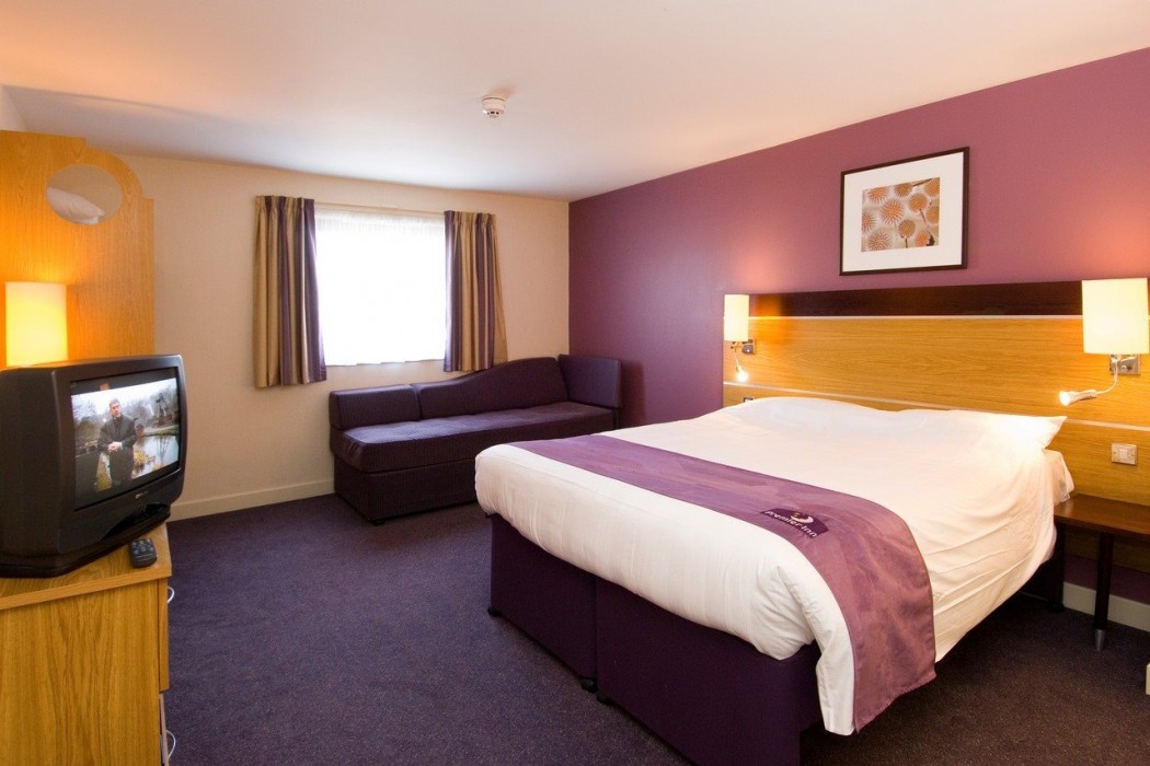 premier inn portsmouth port solent