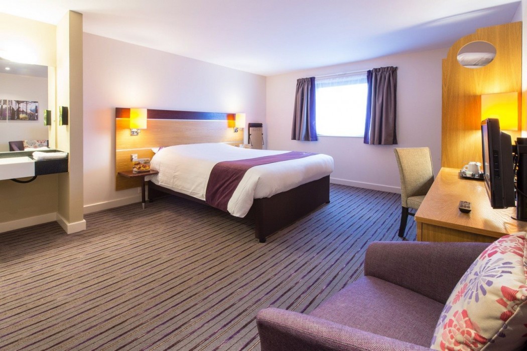 premier inn portsmouth port solent