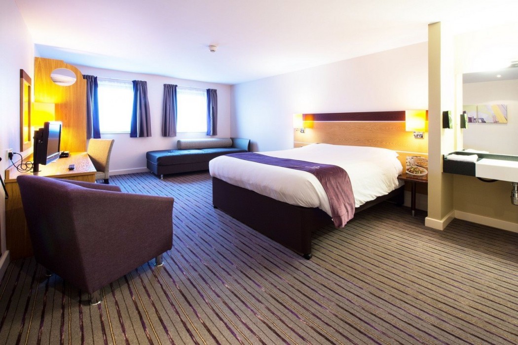 premier inn portsmouth port solent
