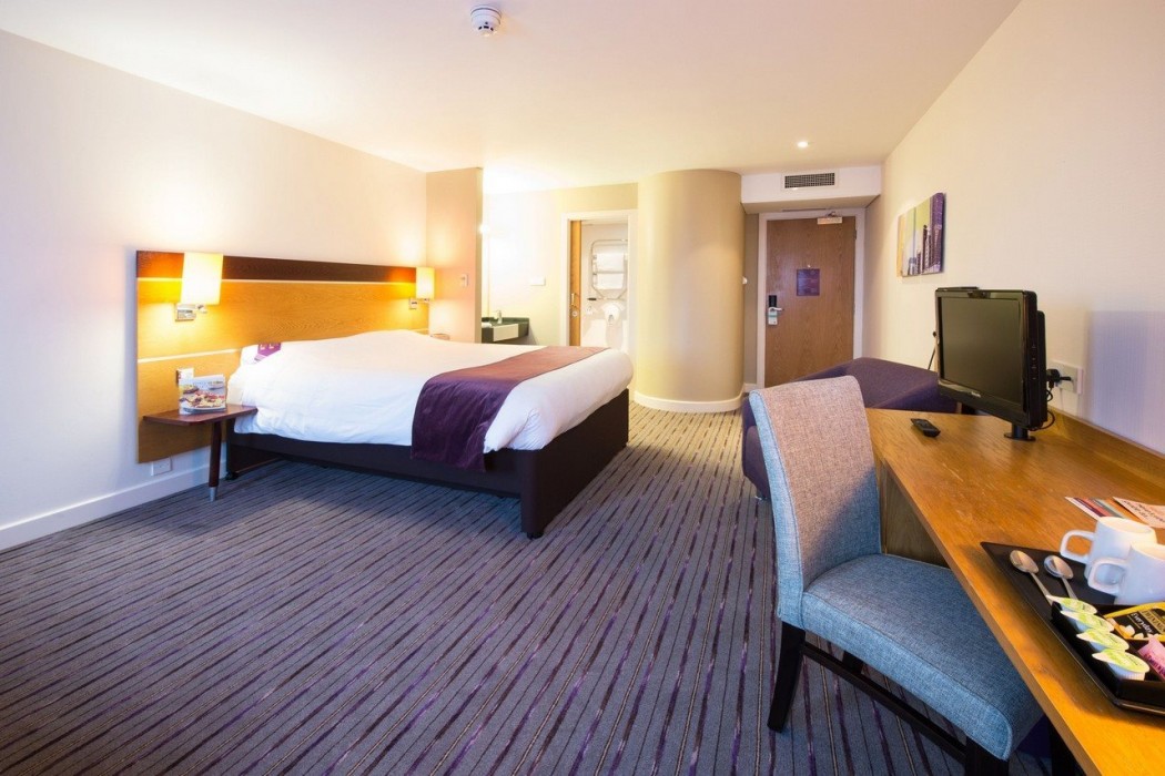 premier inn portsmouth port solent
