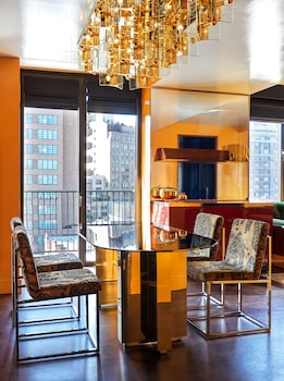 the manner the unbound collection by hyatt