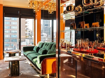 the manner the unbound collection by hyatt