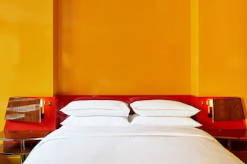 the manner the unbound collection by hyatt