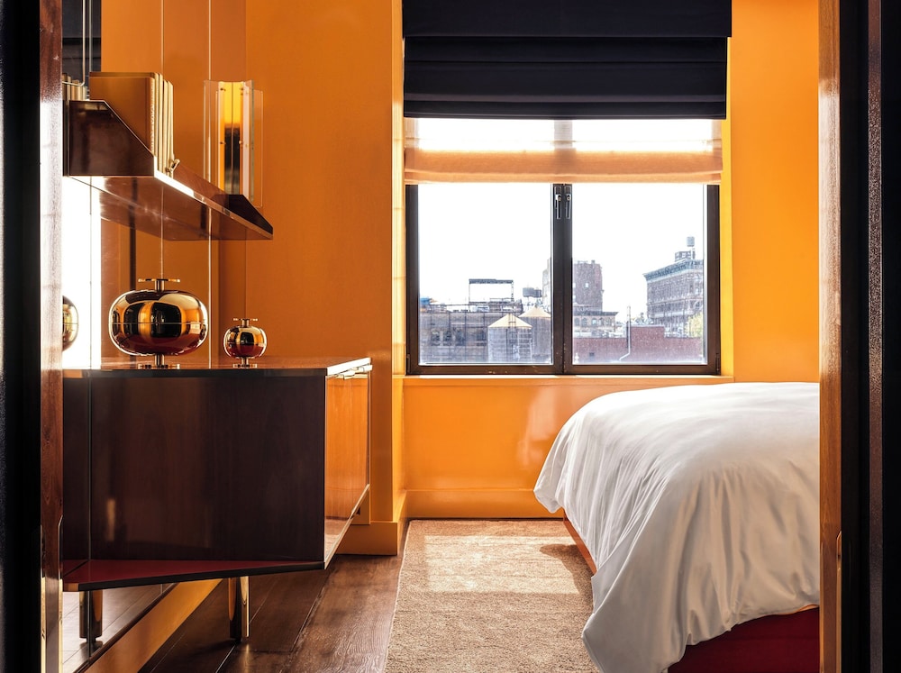 the manner the unbound collection by hyatt