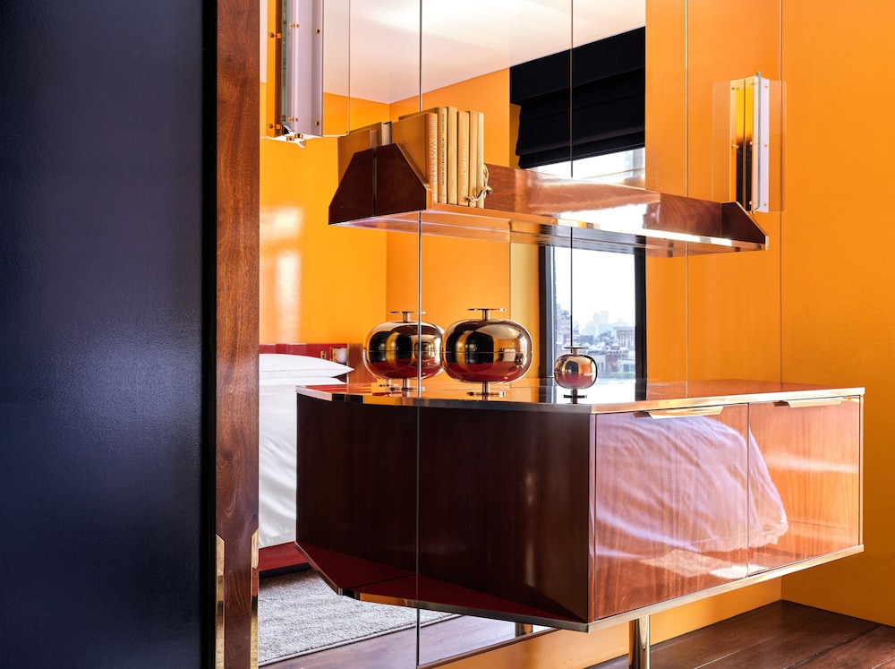 the manner the unbound collection by hyatt