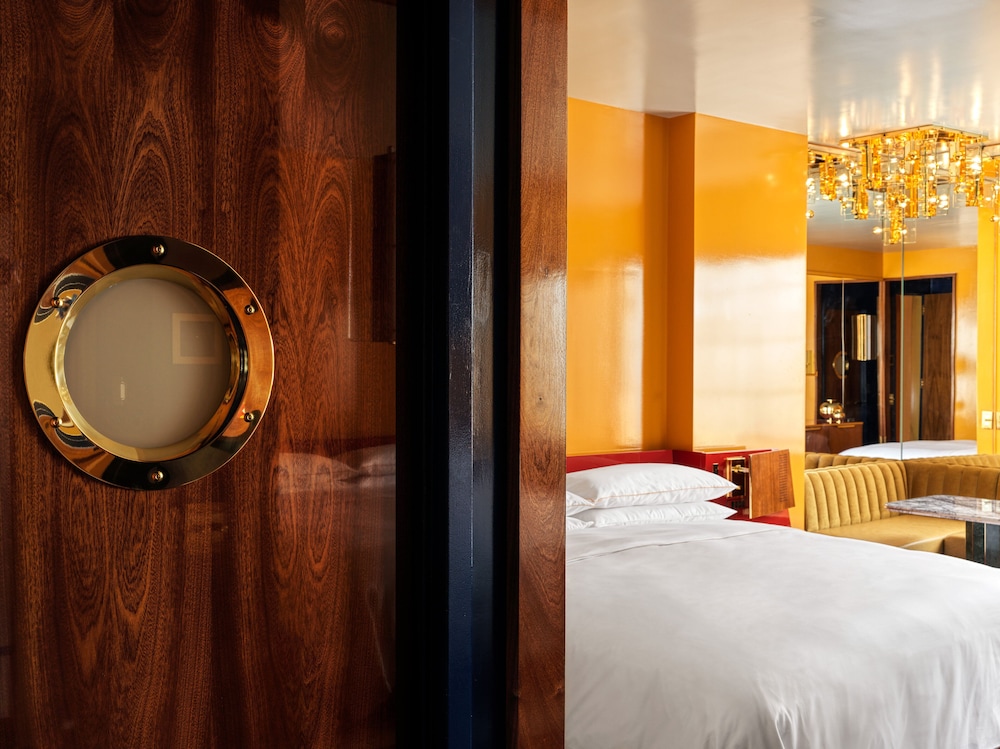 the manner the unbound collection by hyatt
