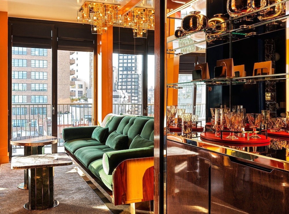 the manner the unbound collection by hyatt