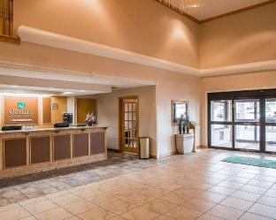 Quality Inn & Suites Cincinnati I-275,Forest Park>>Cincinnati,3 star