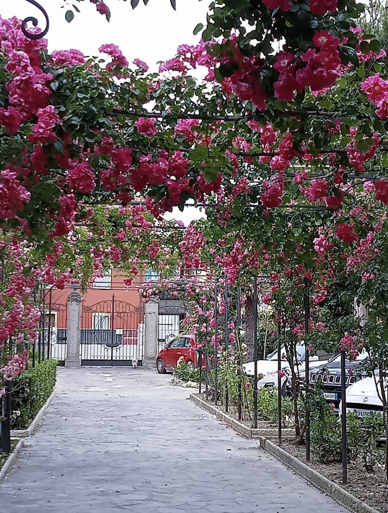 hotel villa pina