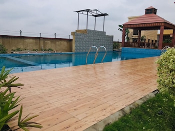 Gharana Resort,Hooghly>>Chandannagar,3 star