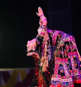 best desert camp in jaisalmer red velvet