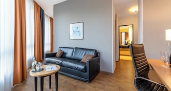 plaza premium koln