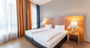 plaza premium koln