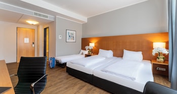 plaza premium koln