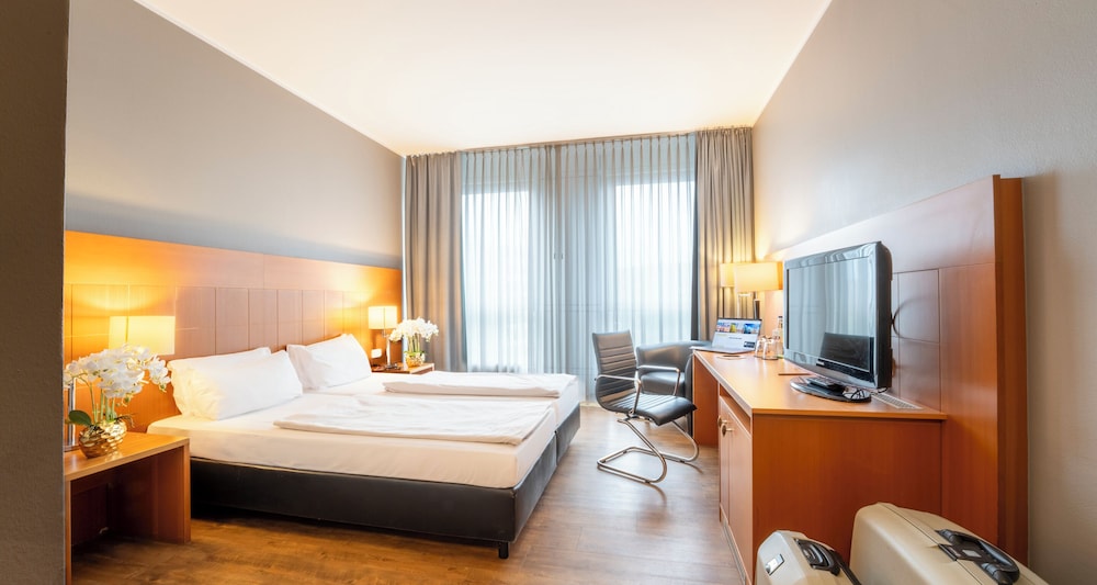 plaza premium koln