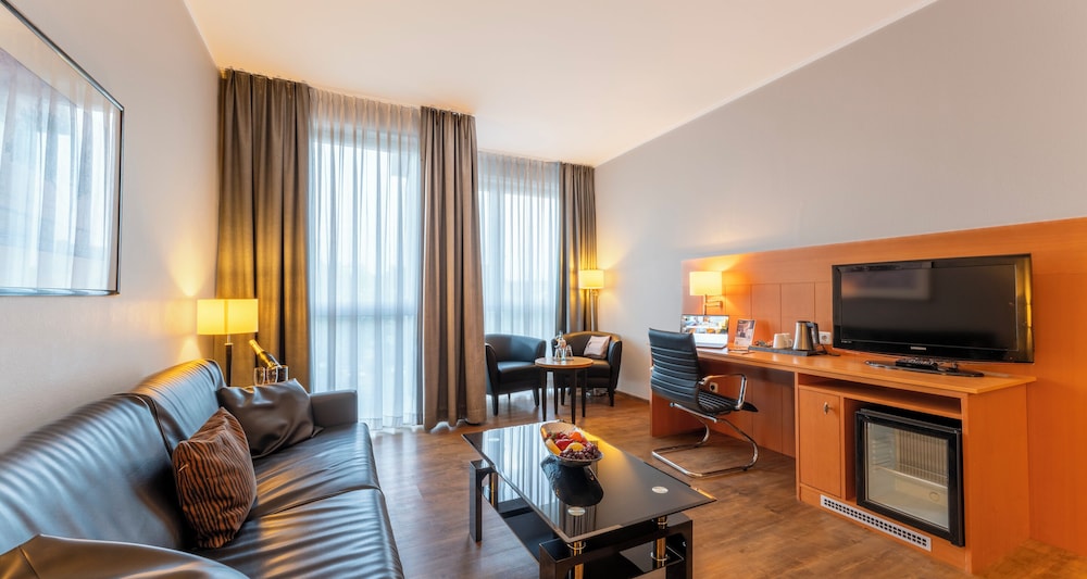 plaza premium koln