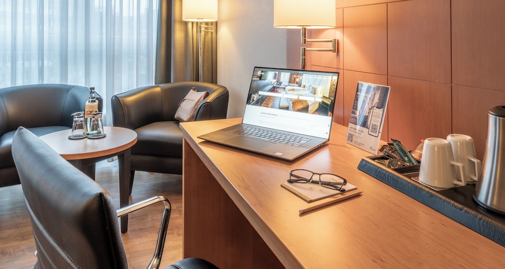plaza premium koln