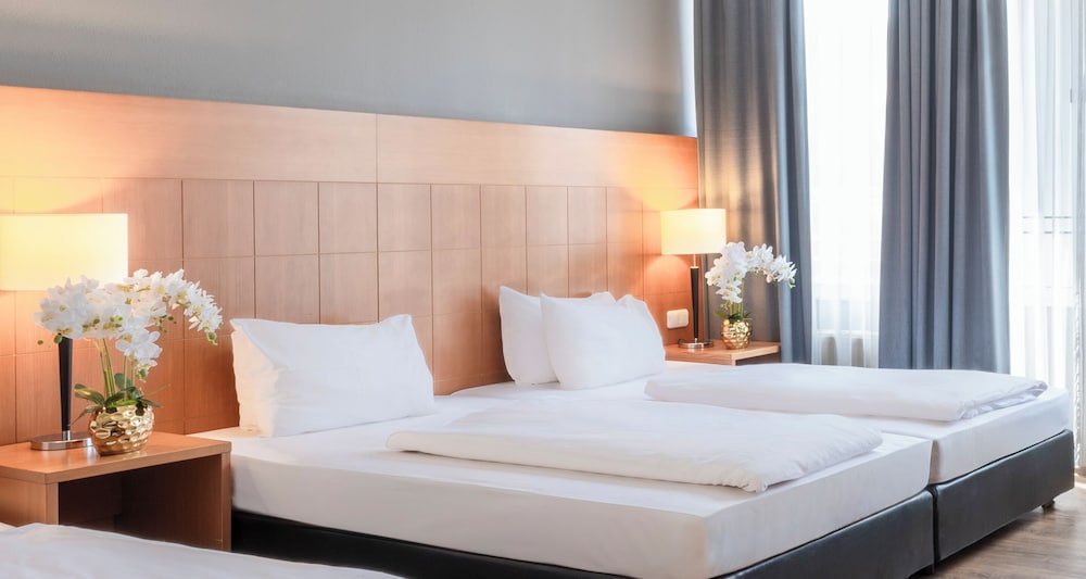 plaza premium koln