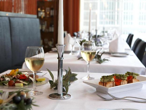 plaza premium koln