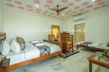 royal empire camp and resort jaisalmer