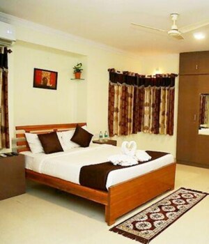 mann pasand inn feel the luxury