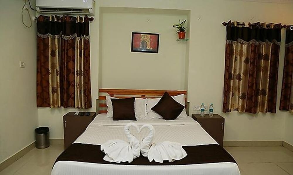 mann pasand inn feel the luxury