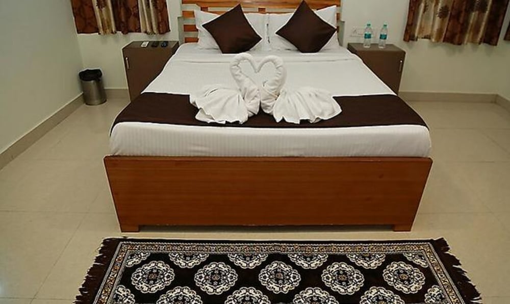 mann pasand inn feel the luxury