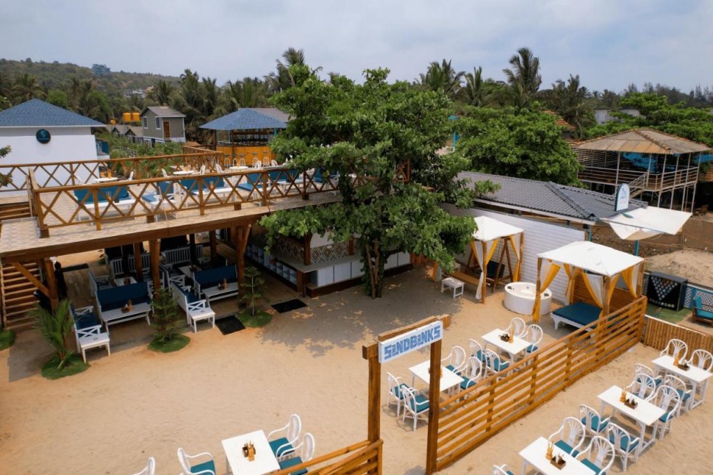 Sandbanks Beach Villas, Morjim,Goa>>Arambol,4 star