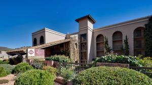 best western plus arroyo roble hotel and creekside villas